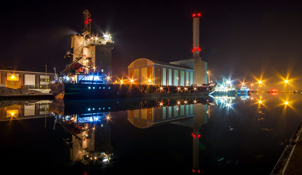 Tanker-Night-Port-Reflections-ShorehamPort